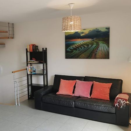 Modern Seafront Flat With A Private Garage Apartment El Medano  Room photo