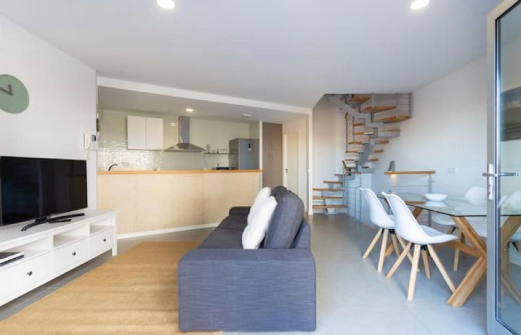 Modern Seafront Flat With A Private Garage Apartment El Medano  Exterior photo